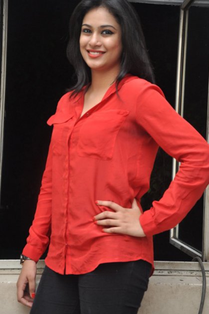 Zara-at-Bhai-Triple-Platinum-Disc